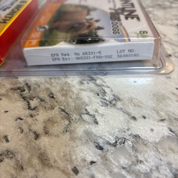 Frontline Plus for Small Dogs 5-22 lbs - 8 Doses Flea & Tick Treatment - Picture 3 of 3